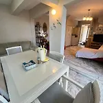Vila With Private Pool In Alacati *