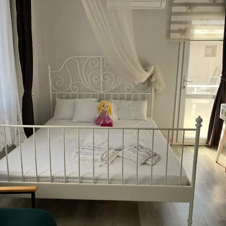 With Private Pool In Alaçatı