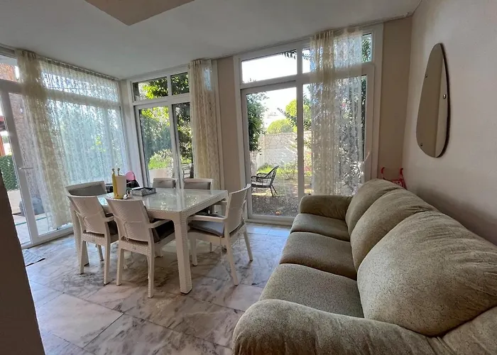 Villa With Private Pool In Alaçatı *